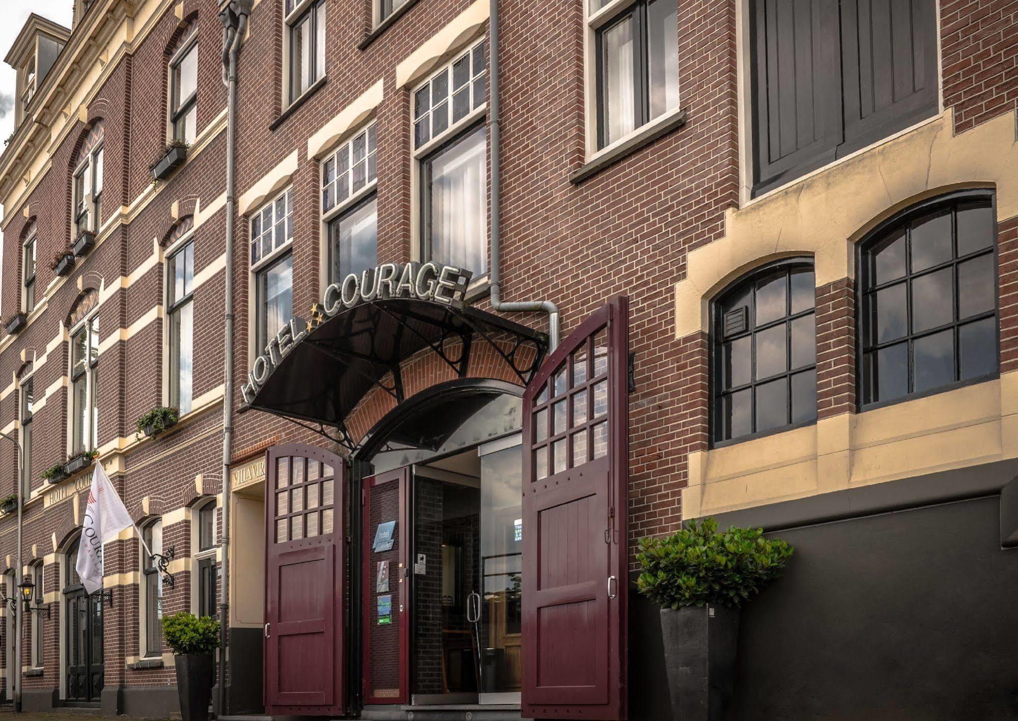 Hotel Courage Waalkade Nijmegen Bagian luar foto